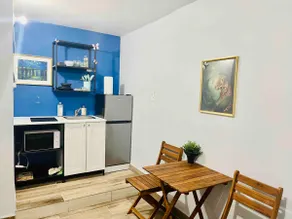 Small studio,20 min to SJU,5 mins to mall,WIFI - Image 5