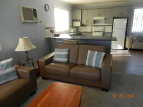 3BR unit, free Wi-Fi & Netflix (Unit 2) - Image 5