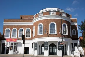 Entire luxury apartment, central Newmarket, - Image 3