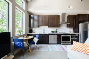 Bohemian Flat - Short North - Free Parking - Image 5