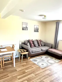 New Forest Hideaway- Self Catering Accommodation - Image 2