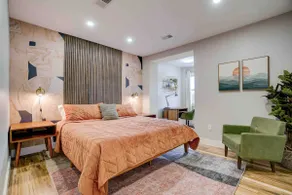 Ensuite King | 2Bed2Bath + Sunroom | Walk to PATH - Image 2