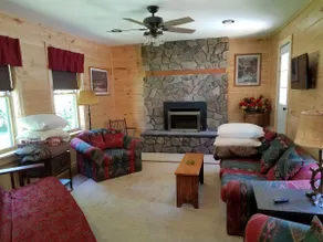 WARRENSBURG LOG CABIN - Image 2