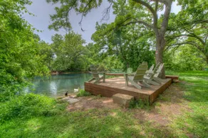 *Riverfront Entry in SMTX*Huge shaded yard*Sleep10 - Image 3