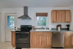 Martingale Cottage - Downtown & Bruce’s Field - Image 2