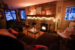 Quiet Creekside Escape in the Enchanted Mountains - Image 3