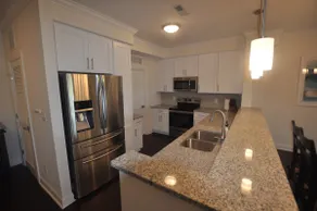 West Cary Luxury Apartment Great View - Image 4