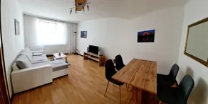 Sunny Apartment - Image 2