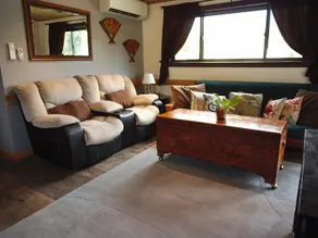 Large 1BR-AC-Kitchen-2 TVs-Laundry-Near Beach - Image 2
