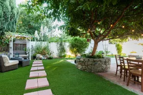 Private Home with Free Parking & Large Garden - Image 3