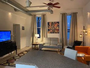 Chic Historic Loft Apartment in Downtown Kittanning - Image 5