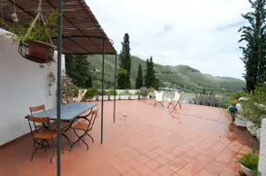 a terrace overlooking the sea... - Image 4