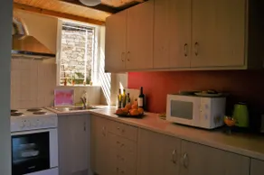 Nafplio Close, Emerald Suite in Kiveri Gems Houses - Image 4