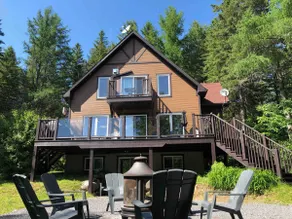Chalet Le 11 111 by the water - Image 2