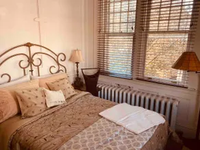 Nostalgia Lane 3 BR in the heart of the city - Image 5