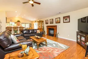 Charming Wine Country Retreat! 4 Bedroom 2 Bath - Image 4