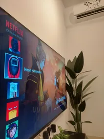 KLIA Neon Homestay @ Alanis + FREE Wi-Fi + Netflix - Image 4