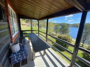 Lakefront Cabin - Image 4