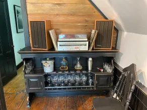 Gothic Victorian Carriage House Apartment - Image 4