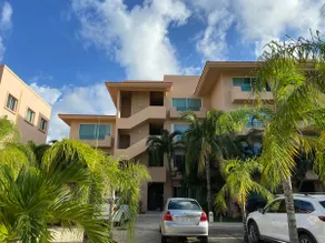 Beautiful condo infront of the Marina - Image 3