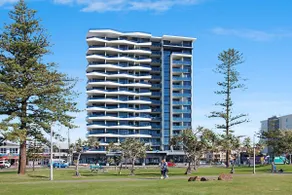 ICONIC UNIT 704 - LUXURY BEACHFRONT APARTMENT MED Wi-Fi På KIRRA BEACH IN COOLANGATTA - Image 3