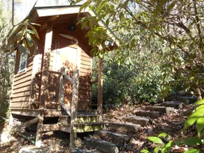 Lakefront cabin getaway - Image 4