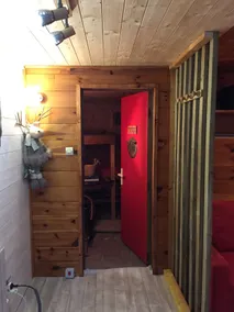 All-wooden lodge - Image 3