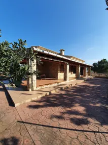 Cozy house with a pool and surrounded by nature - Image 4