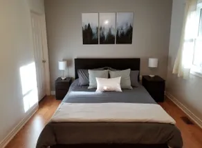 Stylish, Modern 2nd Floor Private Apt. Quiet Area - Image 2