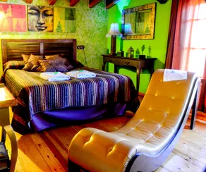 LOVE♥️SUITE Romantic home Jacuzzi and sauna. - Image 2