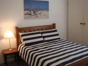 Beach Place Lakes Entrance - Image 3