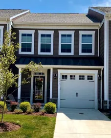 Elegant, family friendly, 3BR, 2.5 bath townhome - Image 2