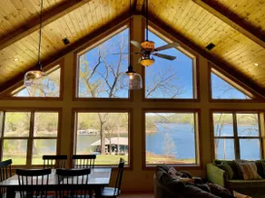 Views! Lakefront, fire pit, pool, quiet escape - Image 5