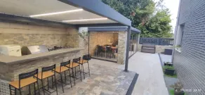 House with barbecue, bar, and gazebo - Image 5