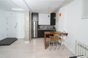 Modern loft in the heart of Madrid - Image 4