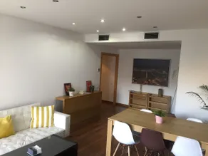 FLAT FIRA Bcn. 4 bedrooms, 8 people. - Image 3