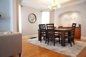 Cozy Nest in Chicago's Vibrant Lincoln Square - Image 5