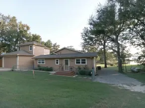 Fisherman’s Getaway with Sunset Views & Room for 11 - Image 4