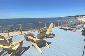 Beachfront Greenport Villa - Image 3