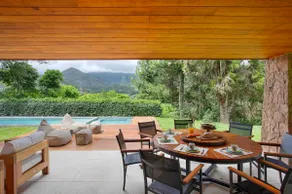 Luxurious house in the mountains with helipad - Image 3