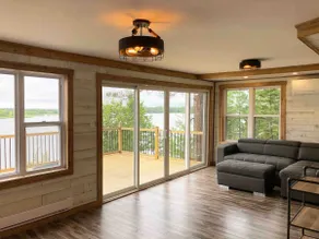 Waterfront cottage #2 - Image 5