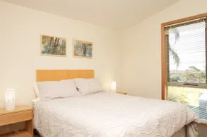 Close to Uni, Stylish Townhouse 2 in Shortland - Image 4