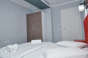 City Center 2-bedroom apartment with balcony - Image 3