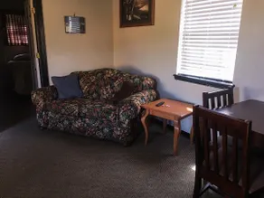 Beautiful Serviced Apartment Elgin/Lawton/Fletcher - Image 4