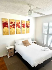 Freshwater 2Min Walk Beach, Street Parking & Wi-Fi - Image 4