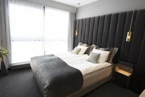 B14 Luxury Penthouse down town for groups - Image 5