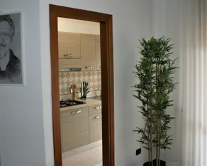 Bright luxury furnished art apartment - Image 5