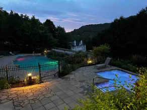 ApX Top-Floor Condo - Pool - A/C - Image 2