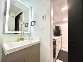 2BR Studio w/ King walk to Market St. - Image 4