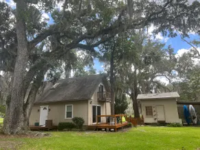 Charming Cottage On The Marsh w/ Large Yard - Image 2
